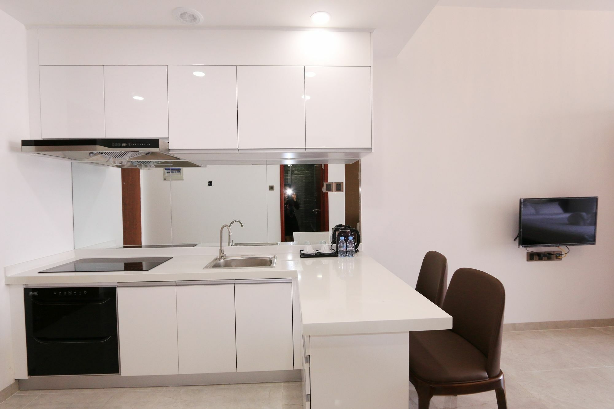 Eastland Hotel & Apartment Phnom Penh Dış mekan fotoğraf
