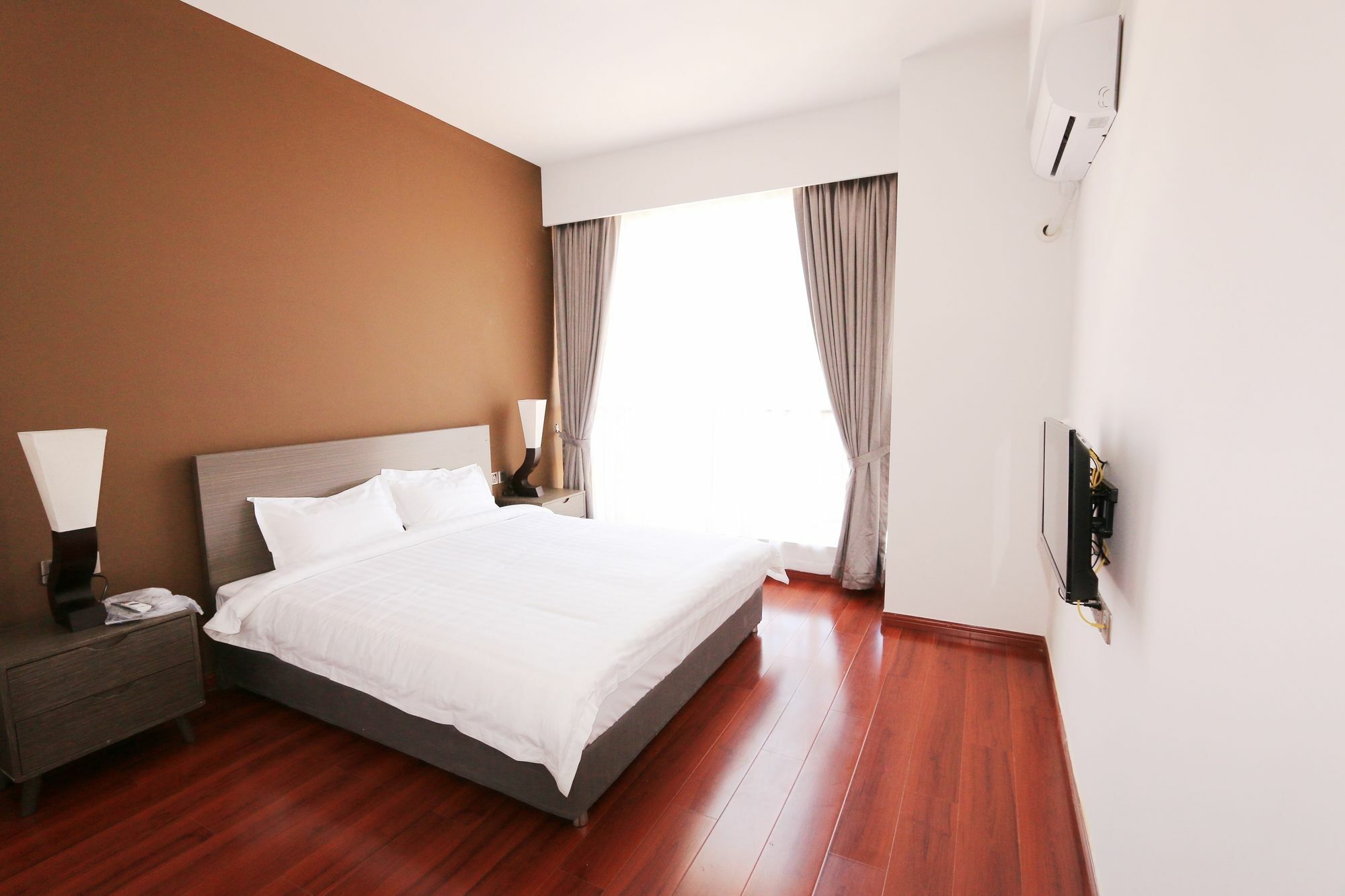 Eastland Hotel & Apartment Phnom Penh Dış mekan fotoğraf