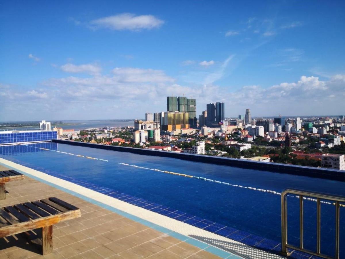Eastland Hotel & Apartment Phnom Penh Dış mekan fotoğraf