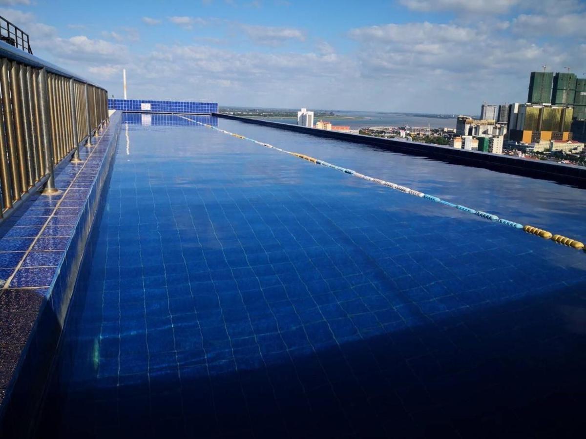 Eastland Hotel & Apartment Phnom Penh Dış mekan fotoğraf